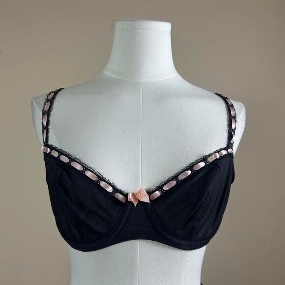 2002 Y2K Victoria’s Secret Coquette Black and Pink Lace Detail Bra - Picture 1 of 3